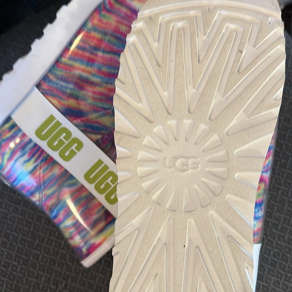Multicolor UGG rain boots. Brand new/never worn. Size 9. - Picture 3 of 3